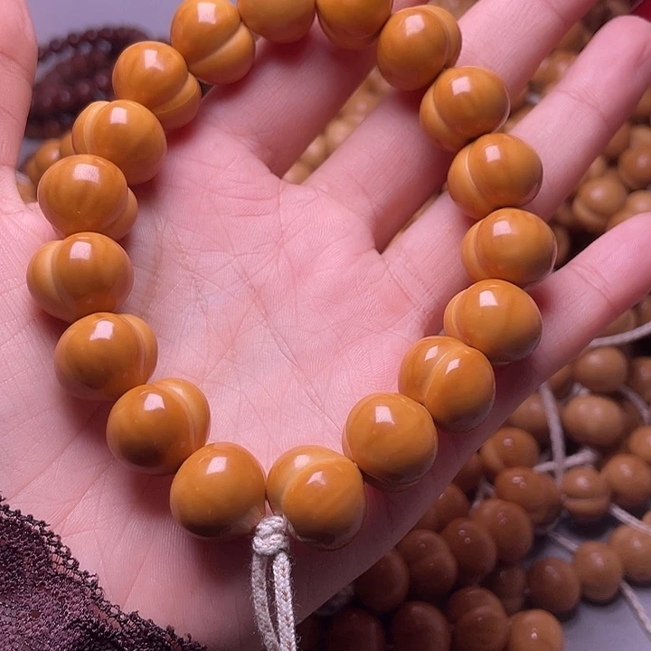 :***:手串猴头核桃16尺寸镜面柯基屁桃手持全品无暇