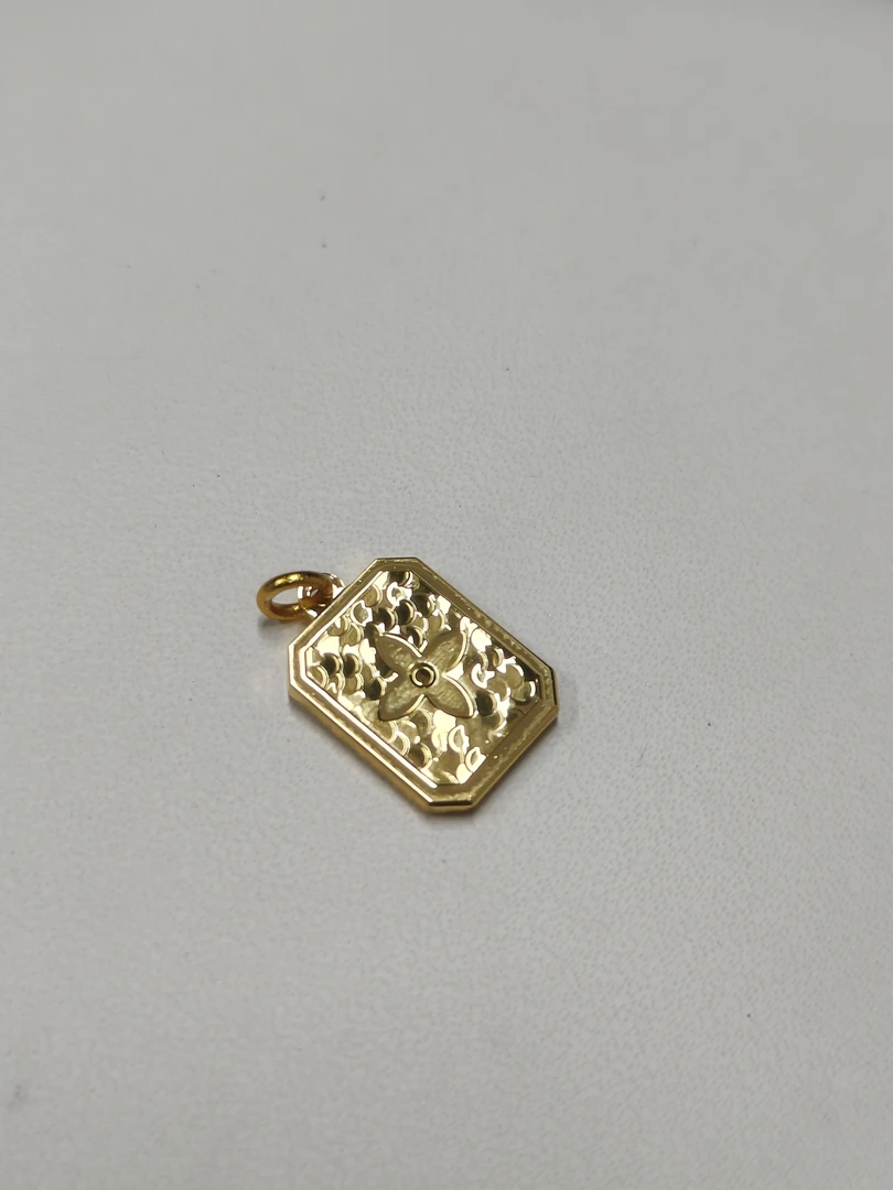 【慕森优选】复古方形花纹金色感吊坠A061