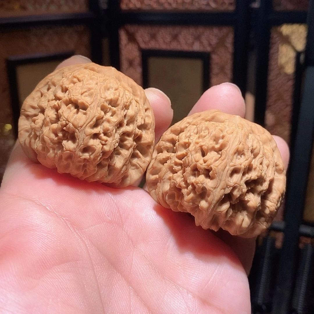 文玩核桃把件45南疆石全品