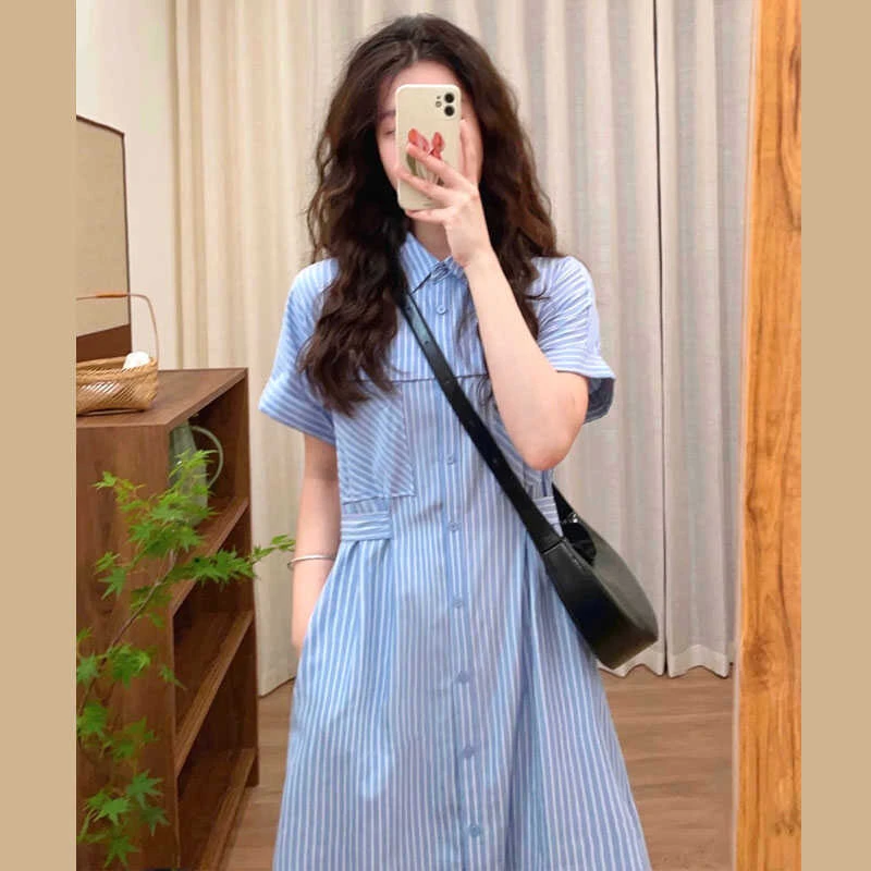 文艺复古蓝色条纹衬衫连衣裙女夏新款休闲宽松收腰显瘦小个子长裙