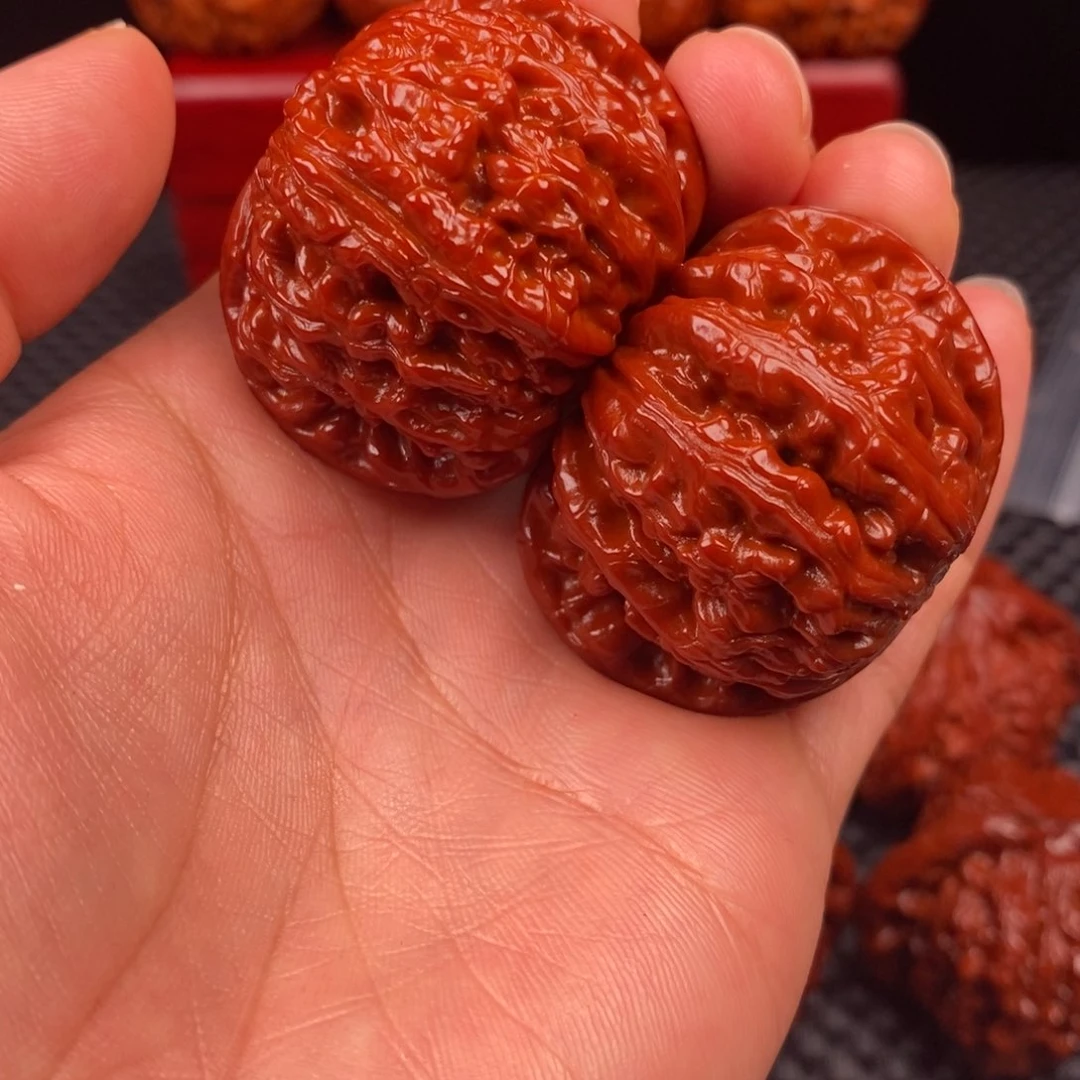 文玩核桃吊坠金***爷磨盘