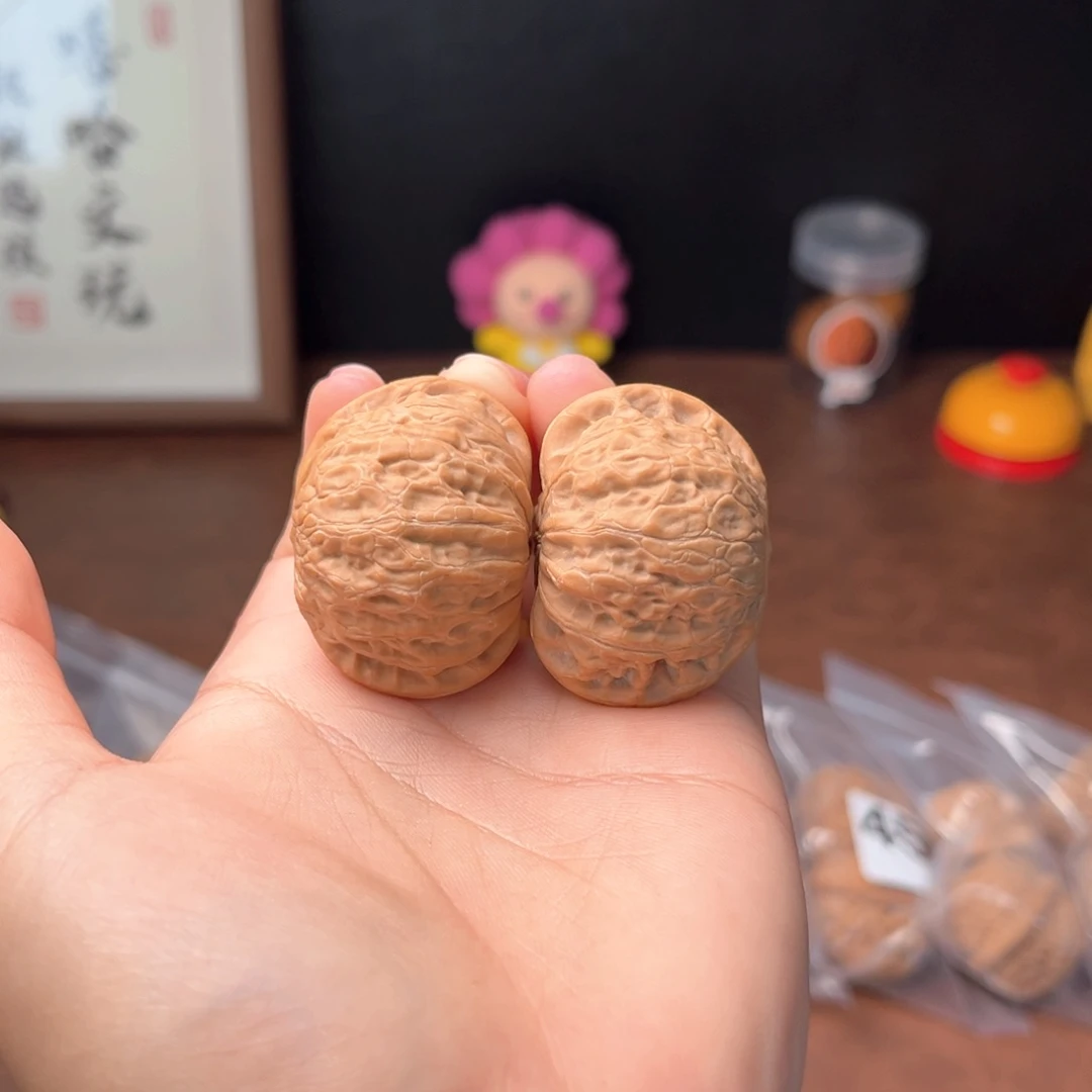 文玩核桃吊坠2*。铁锤39.9