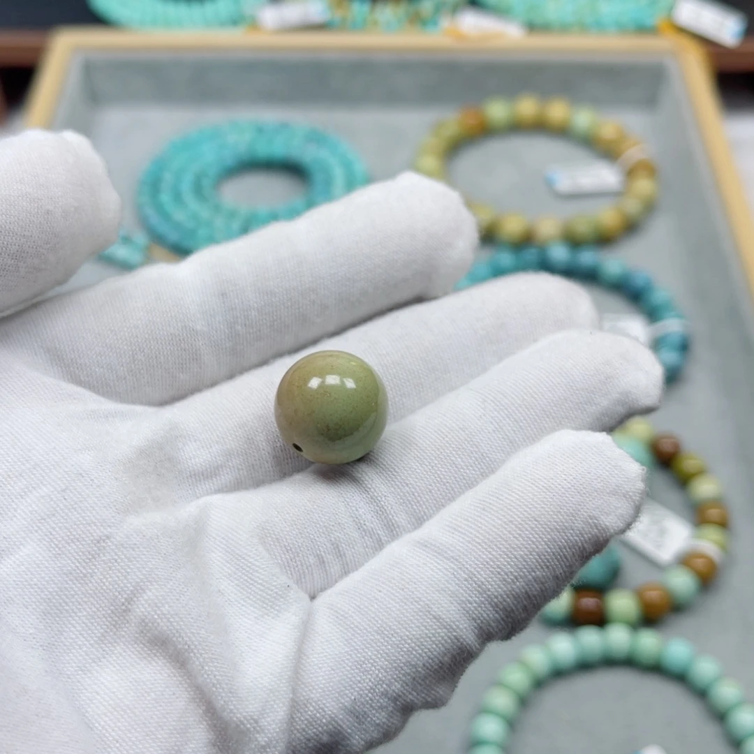 绿松石未镶嵌挂件