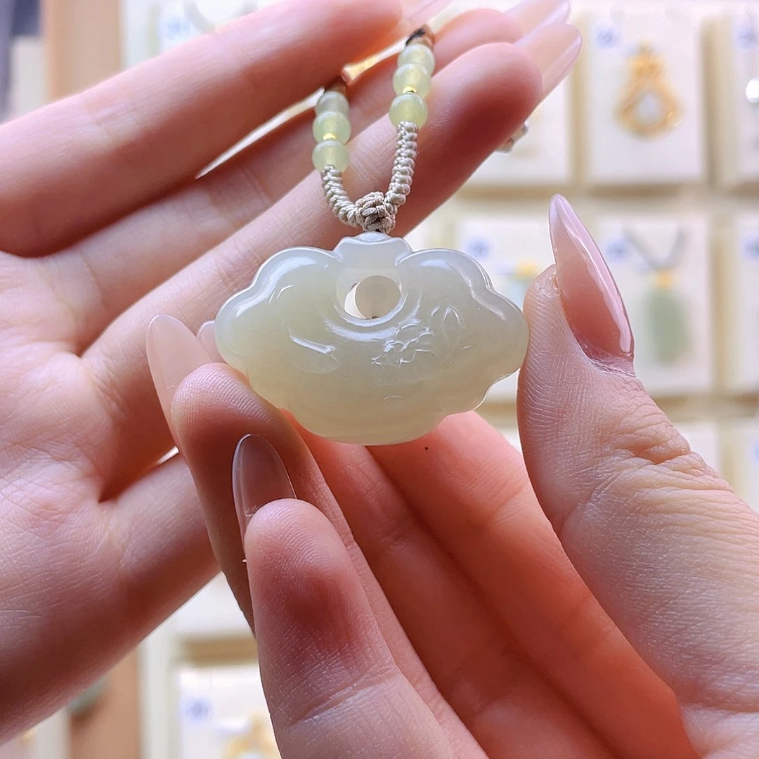 ****贰和田玉未镶嵌吊坠(赠链)