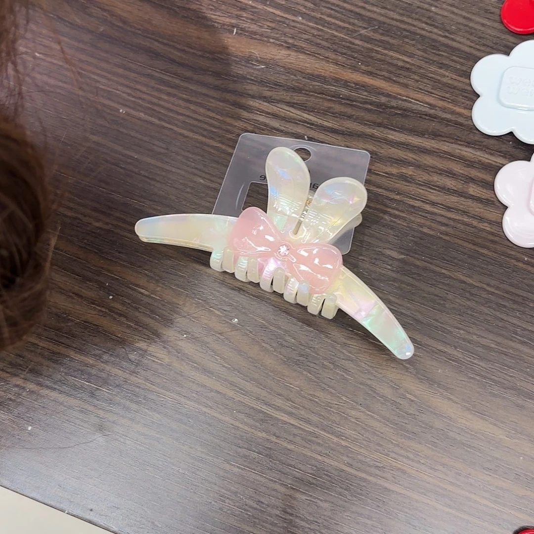 皮质铁合金抓夹一个