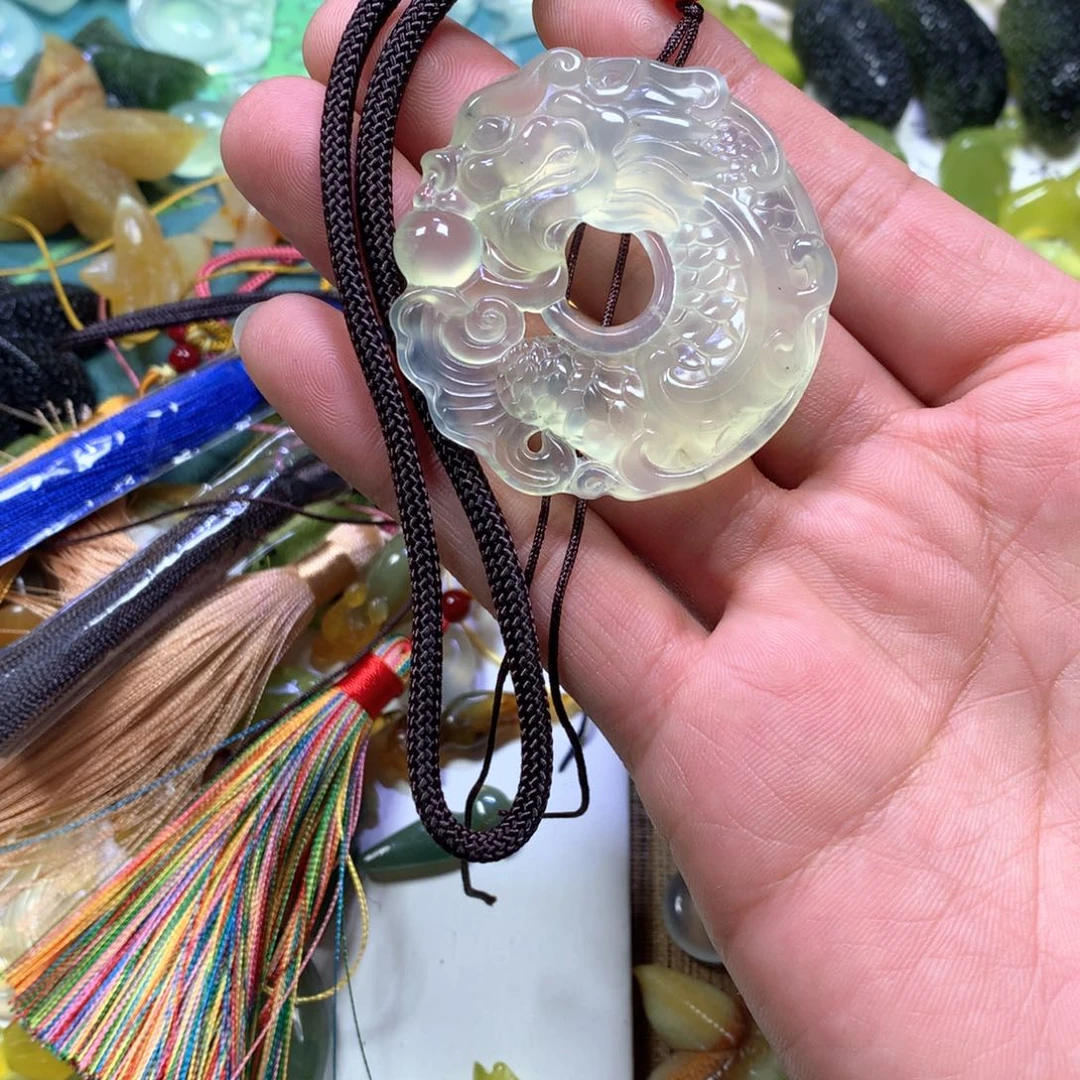 岫玉颈饰未镶嵌瀛*龙扣