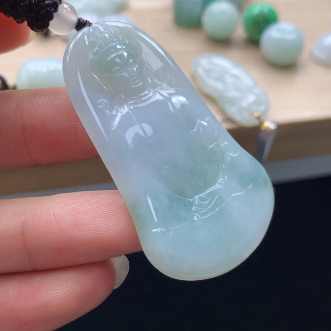 颈饰未镶嵌翡翠吊坠