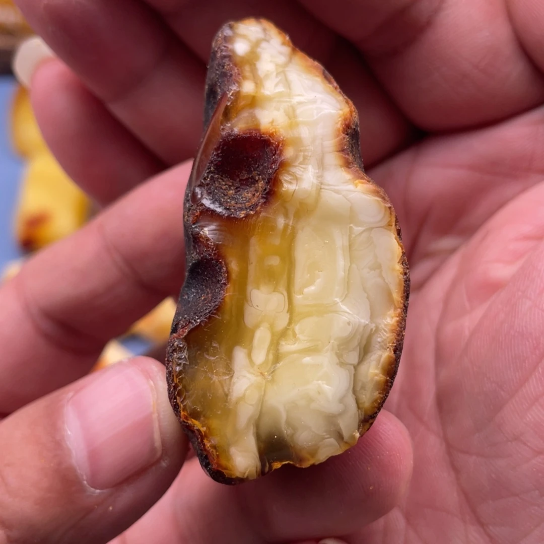 定制琥珀未镶嵌蜜蜡