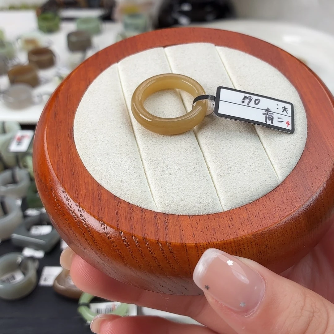 和田玉未镶嵌戒指Q39浅糖泥鳅背内径17.2港码15