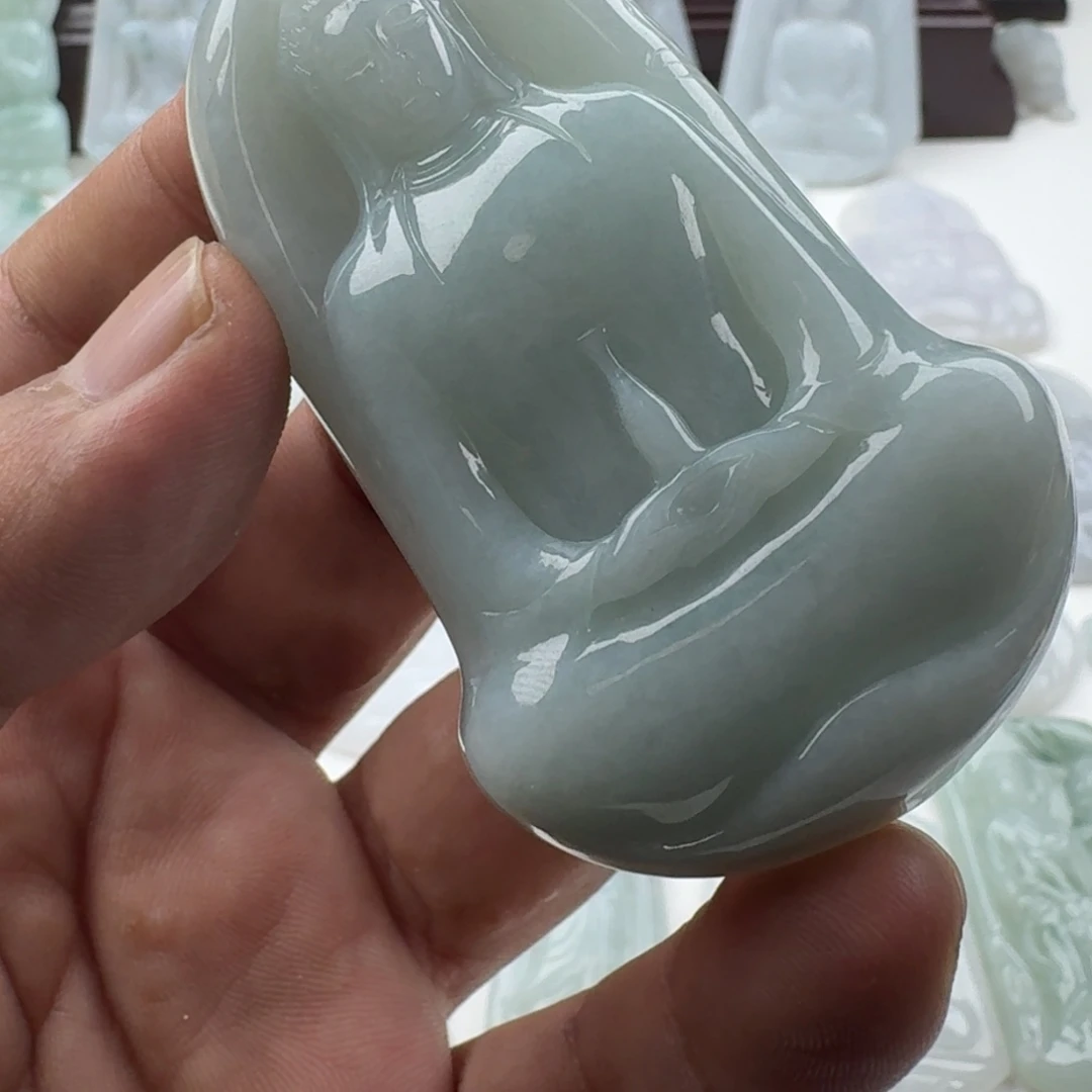 ：***爸颈饰未镶嵌翡翠天然缅甸A货翡翠