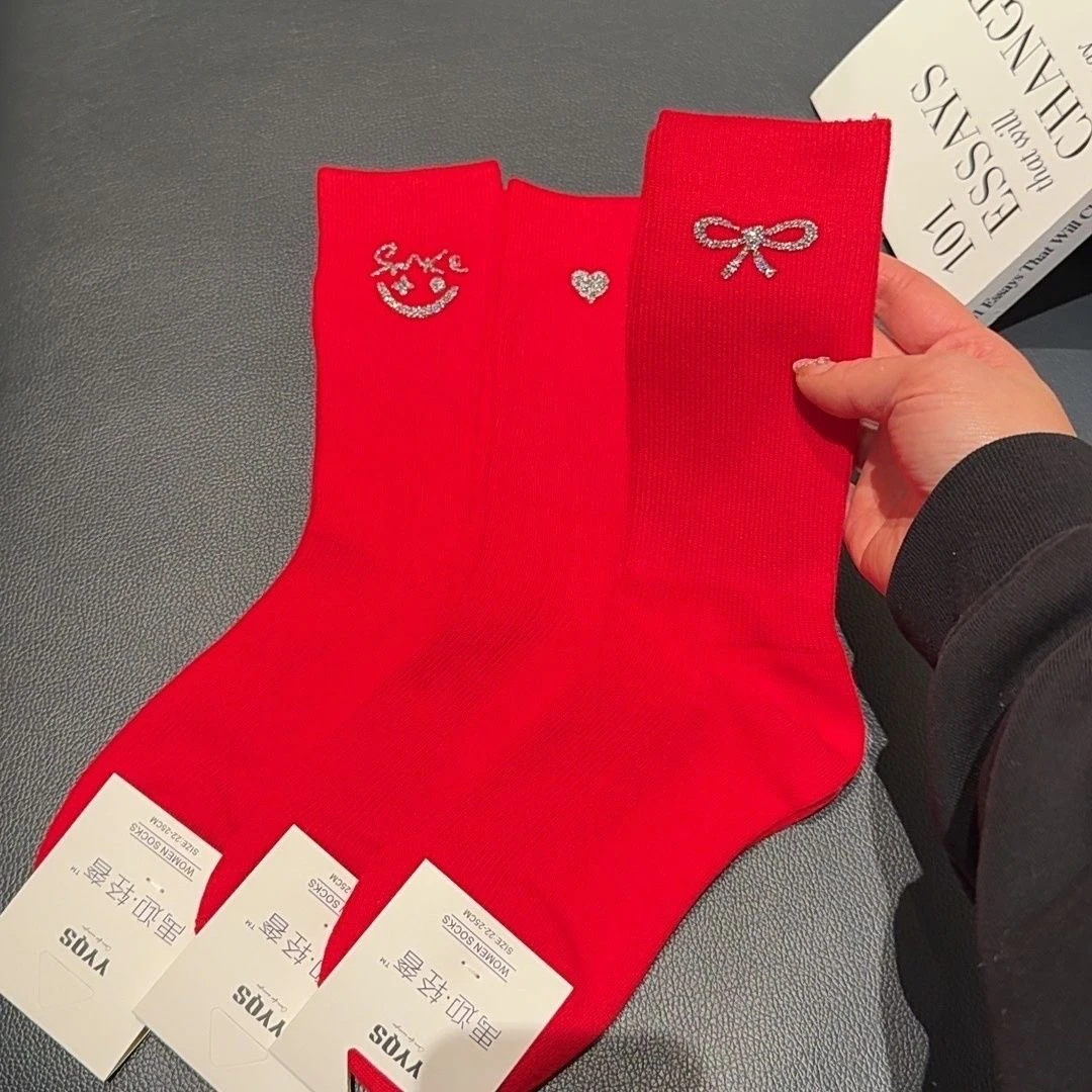 新年红色格雷系本命年中筒纯棉女袜爱心亮钻大红新年女袜饰品潮袜