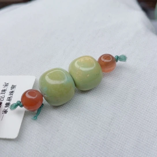 南红玛瑙未镶嵌珠宝奇石