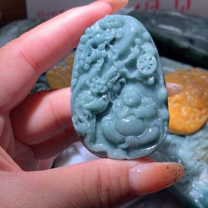 翡翠未镶嵌颈饰保真天然A货翡翠