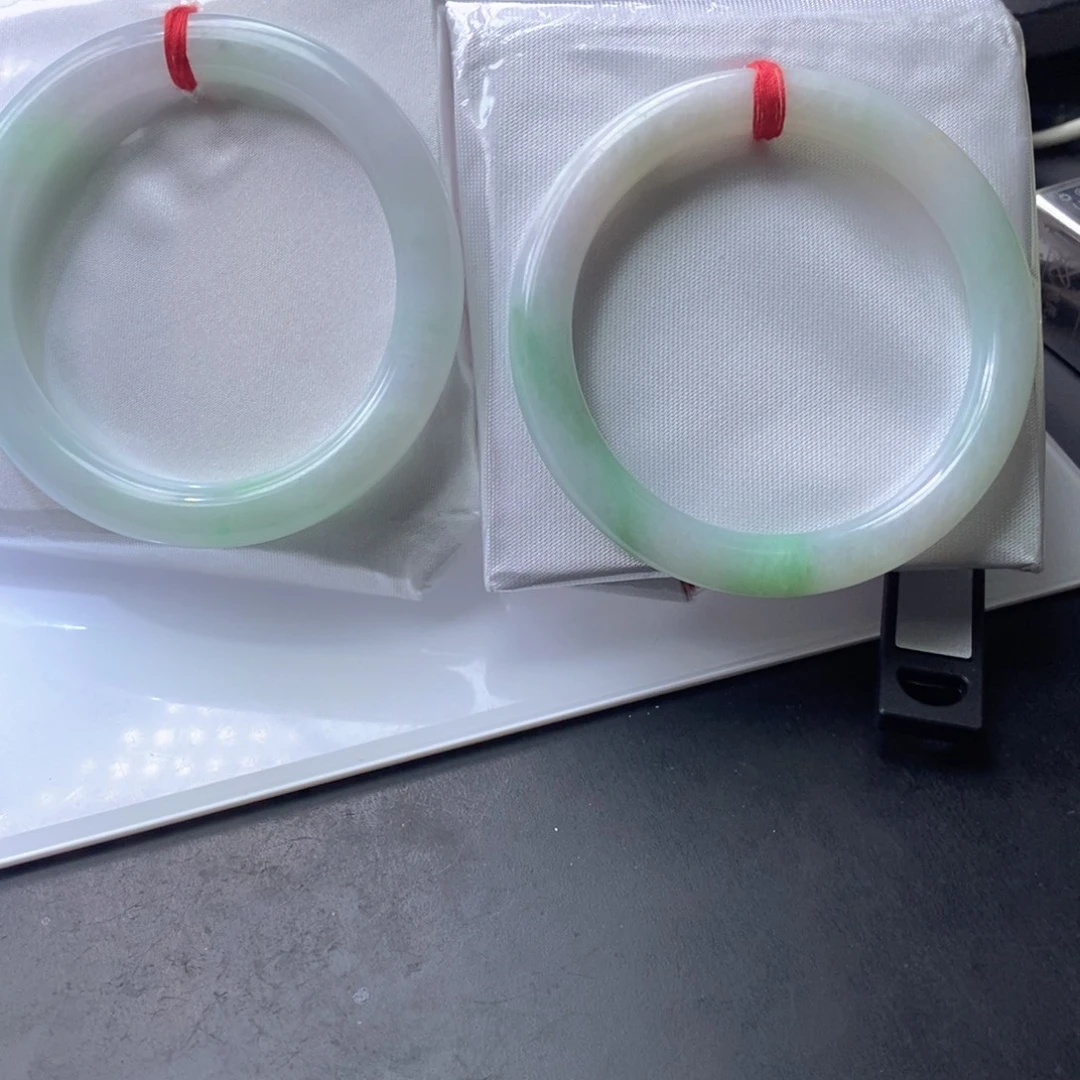 堂***姐翡翠未镶嵌手镯手镯