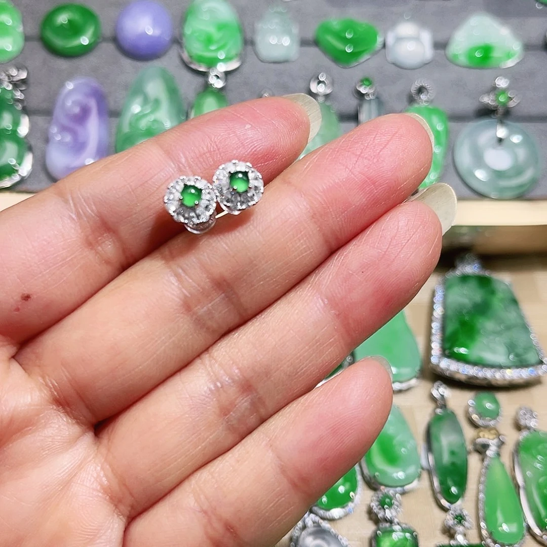 翡翠颈饰未镶嵌裸石