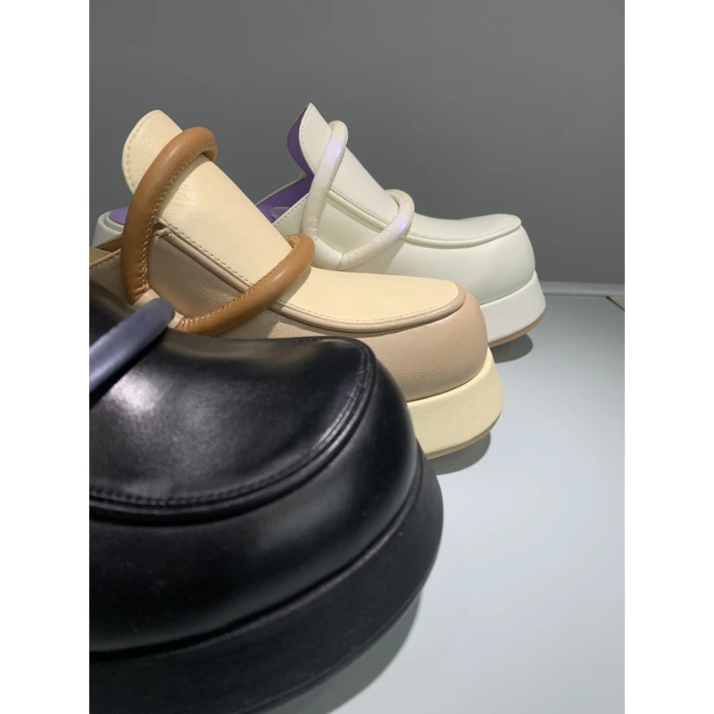 [轻奢]  时尚摩登四季三色百搭通勤休闲乐福鞋拖鞋-L21SS8140