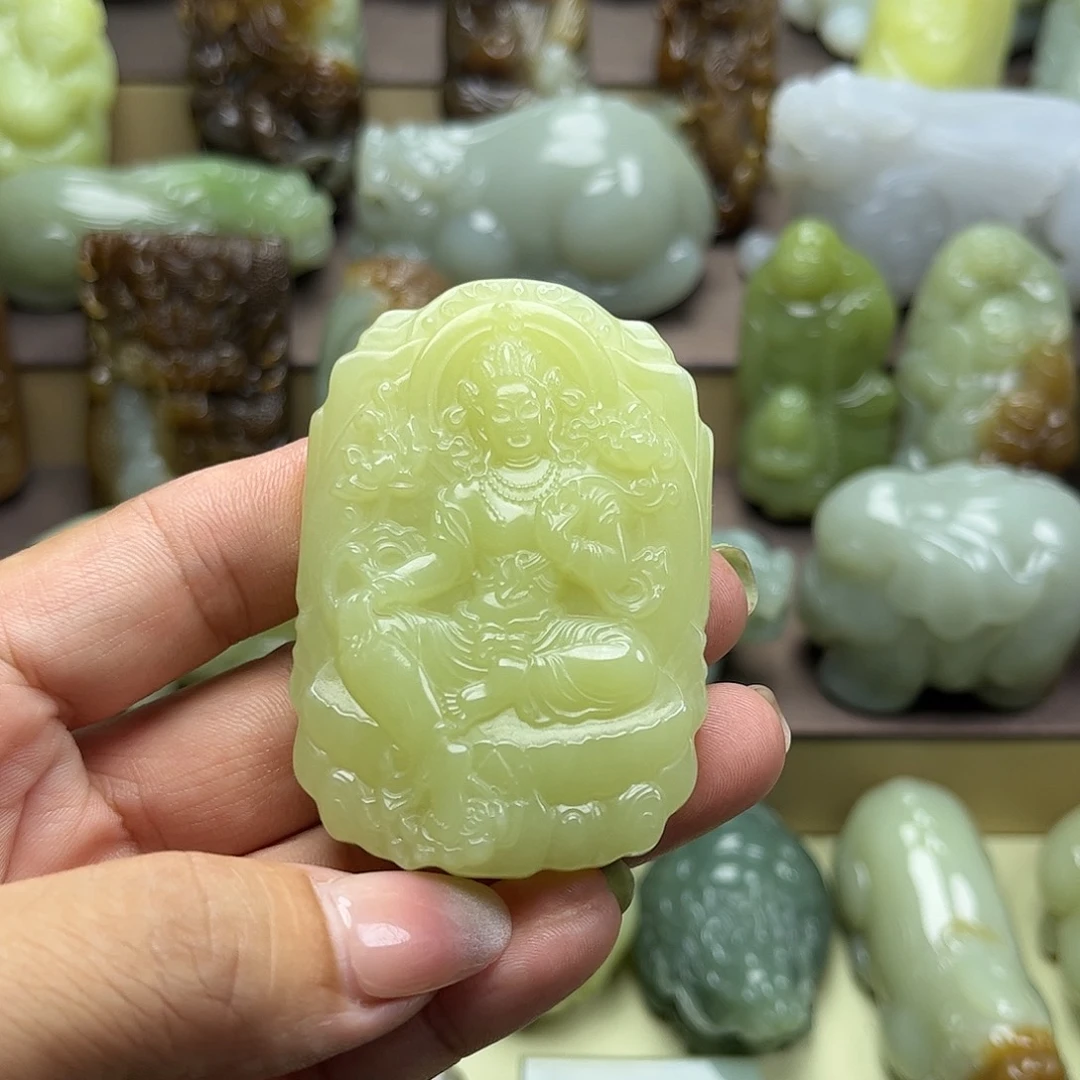 M***Z和田玉未镶嵌挂件