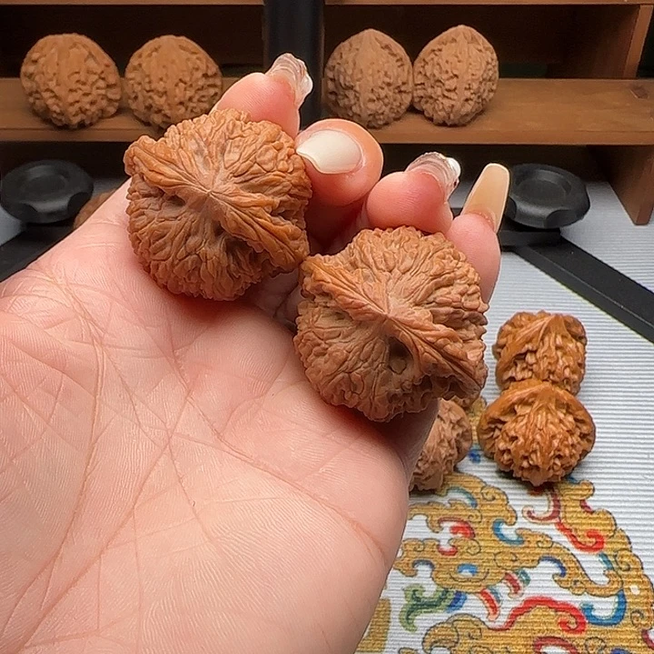 茶***与把件文玩核桃凹底南疆