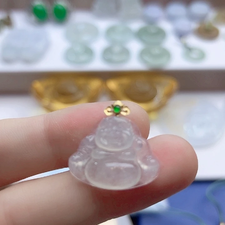翡翠18K金镶嵌颈饰翡翠
