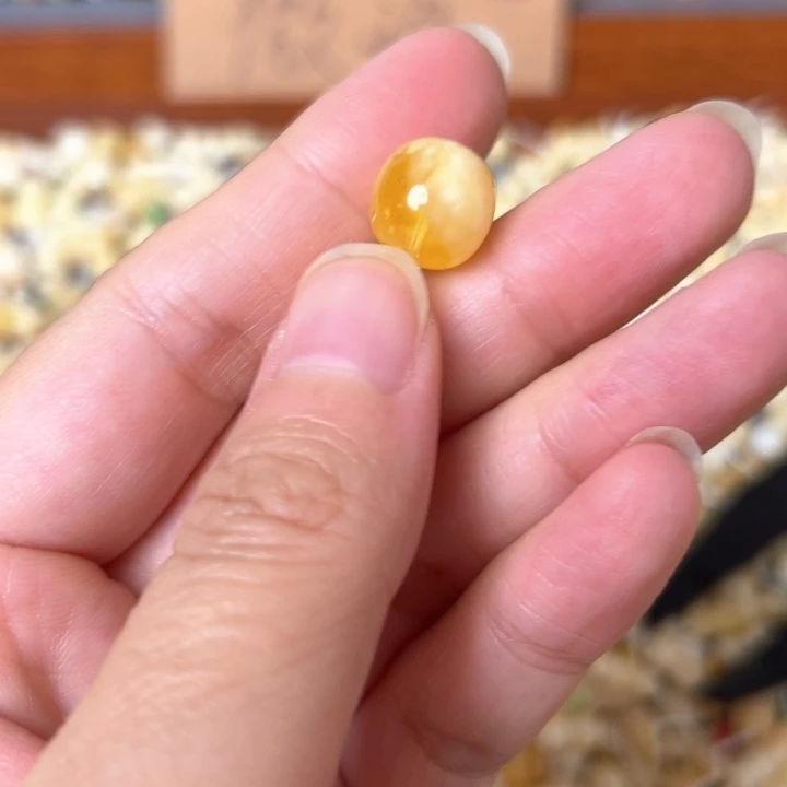 蜜蜡未镶嵌裸石11.1mm一个