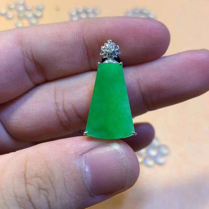 翡翠18K金镶嵌吊坠(不含链)翡翠吊坠