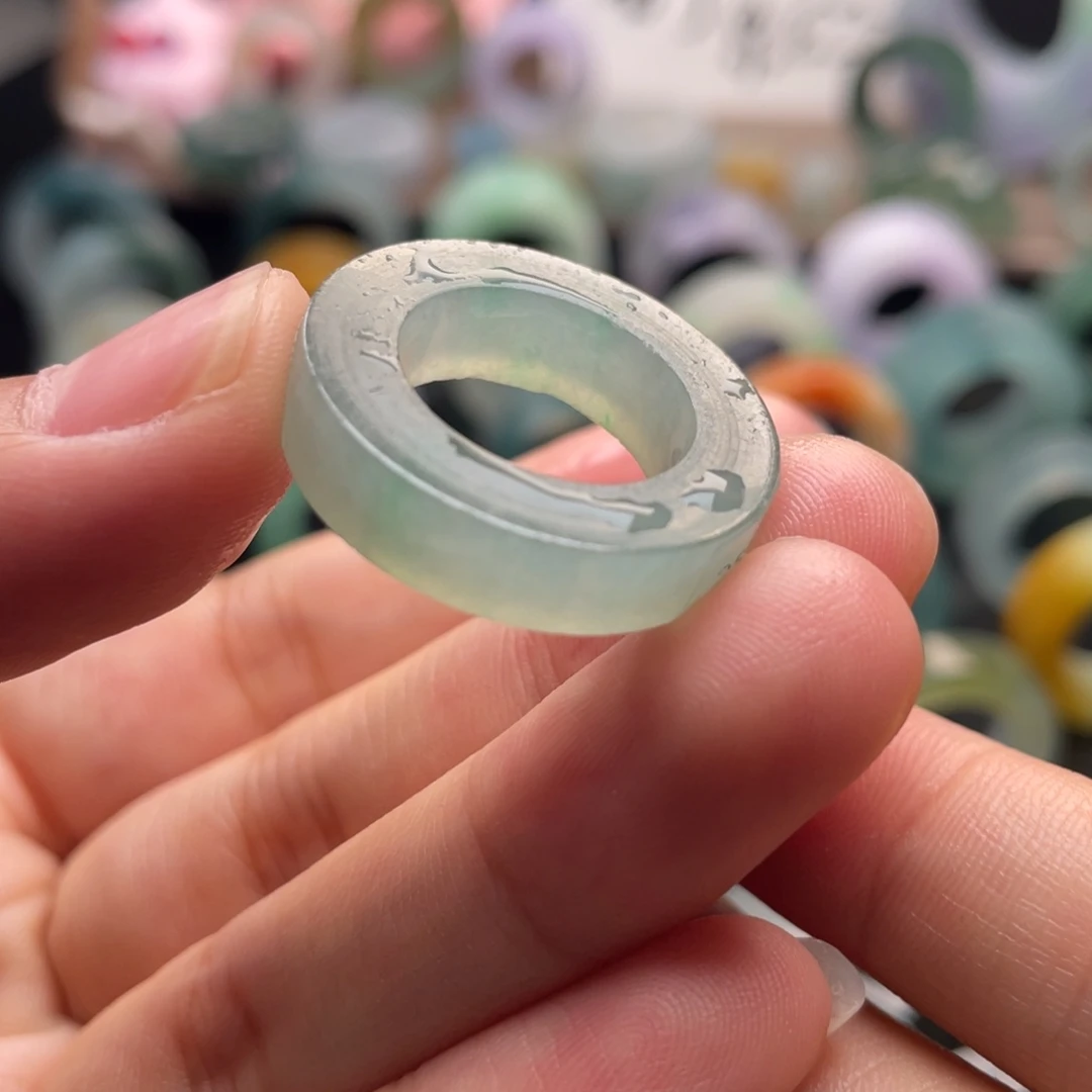 定制翡翠未镶嵌  晴飘绿