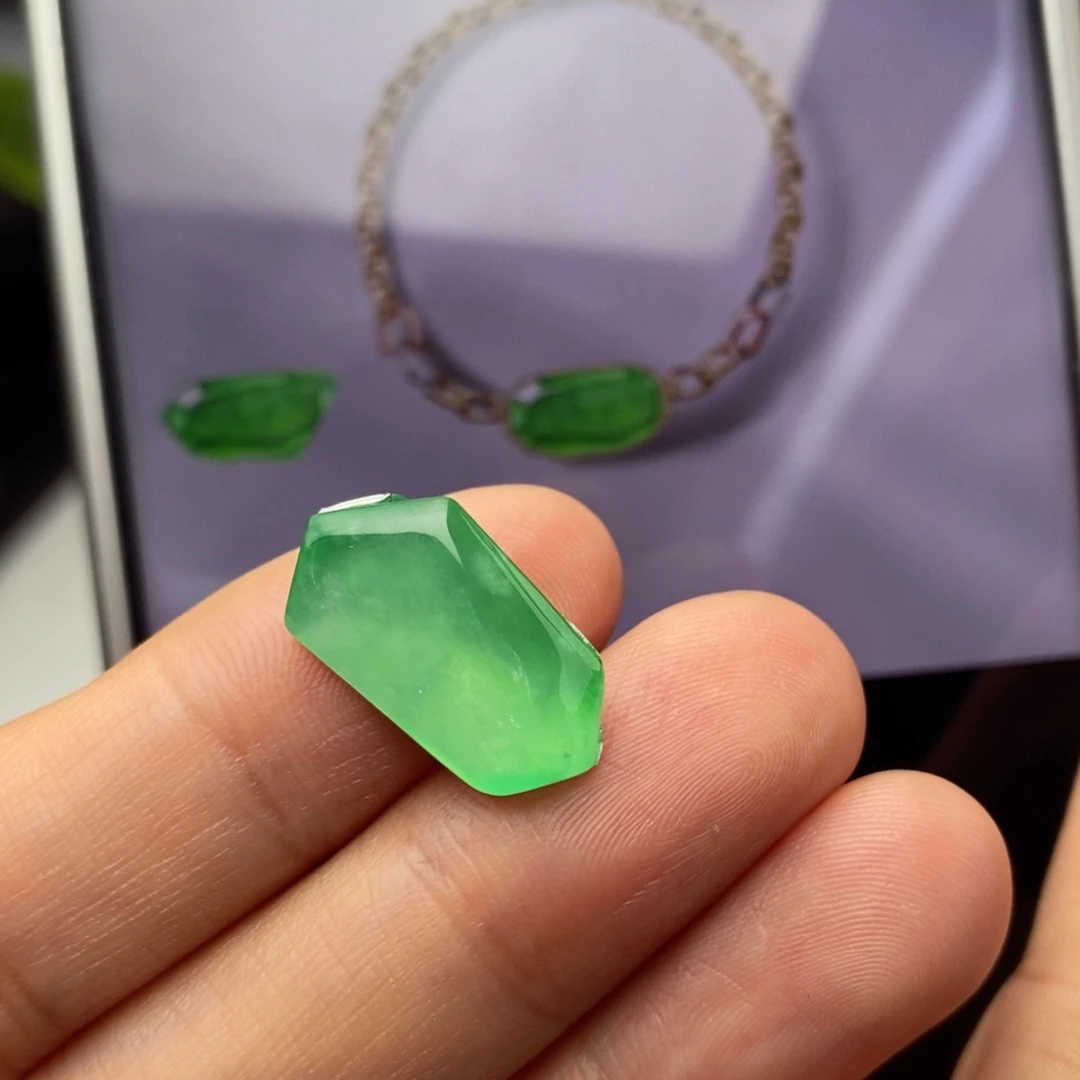 定制翡翠未镶嵌木那绿雪花棉