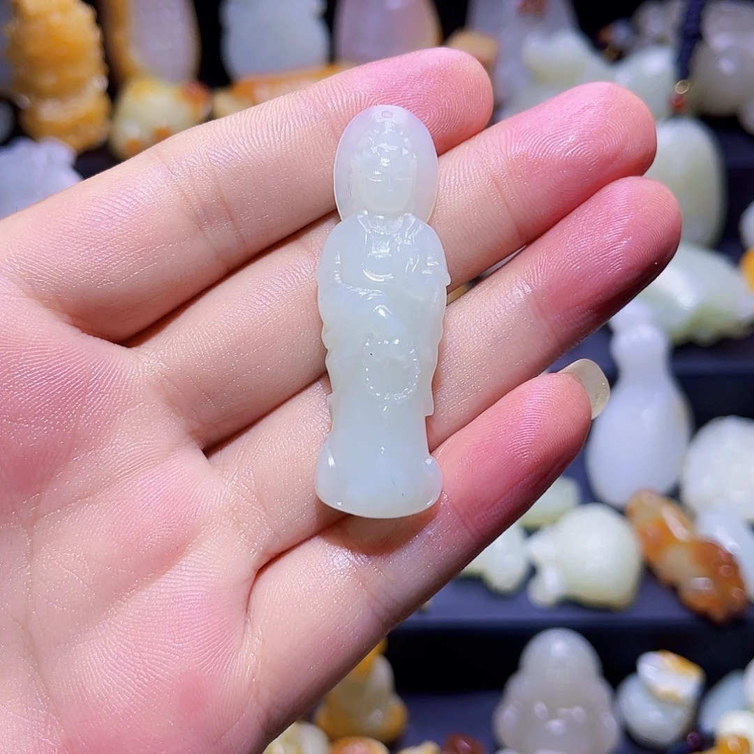 ****牙和田玉未镶嵌颈饰