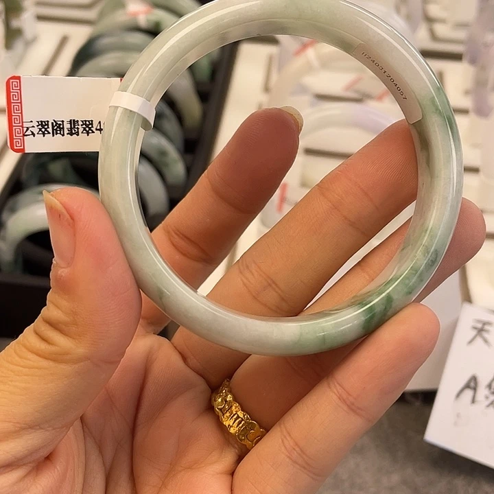 翡翠未镶嵌颈饰天然缅甸A货翡翠手镯