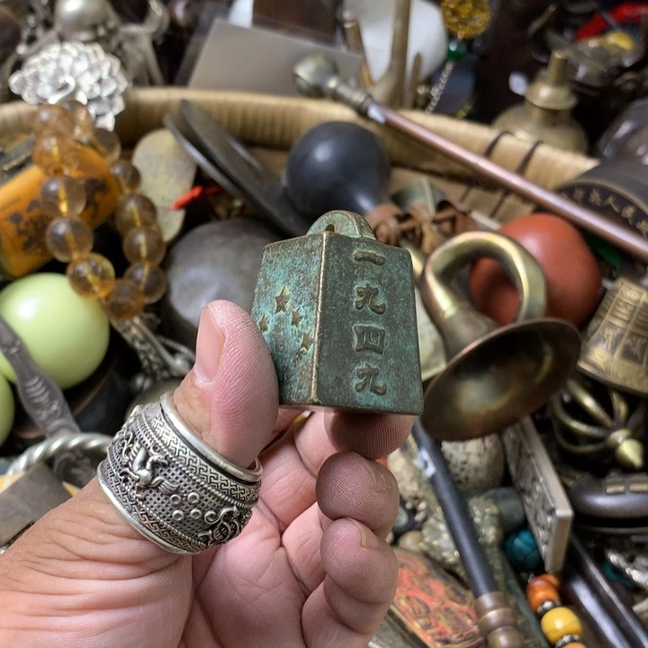 阳***@一物一拍爷爷秤砣