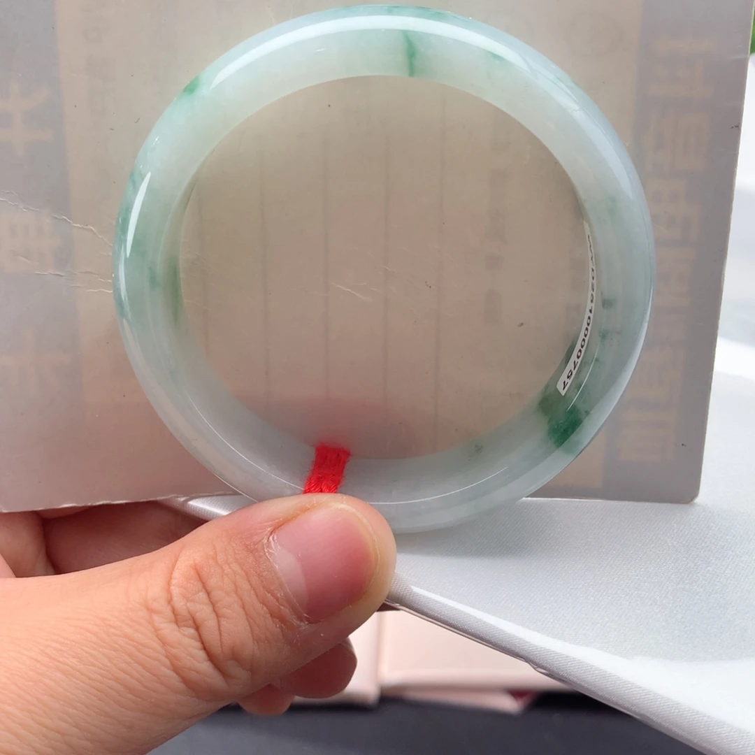 翡翠未镶嵌手镯纯天然