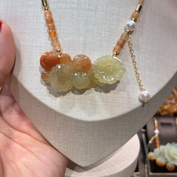 蛇纹石玉吊坠(赠链)未镶嵌