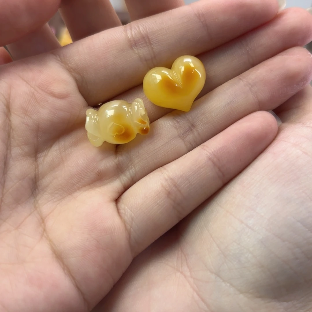 未镶嵌琥珀裸石锐*