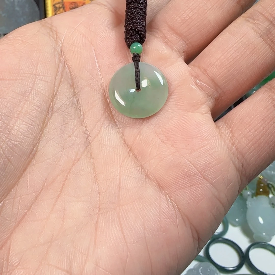 翡翠未镶嵌颈饰绿晴底扣子