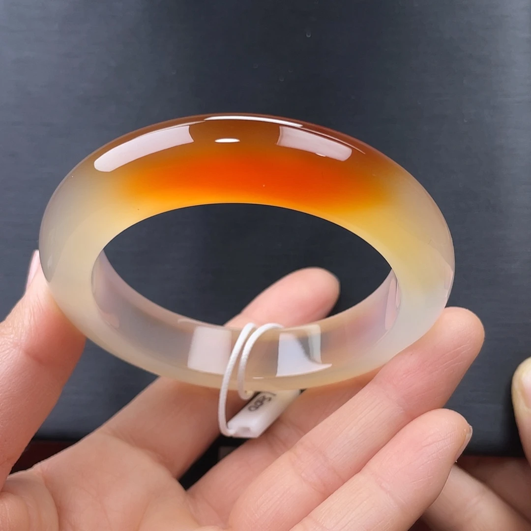 玛瑙/玉髓未镶嵌手镯57圈口