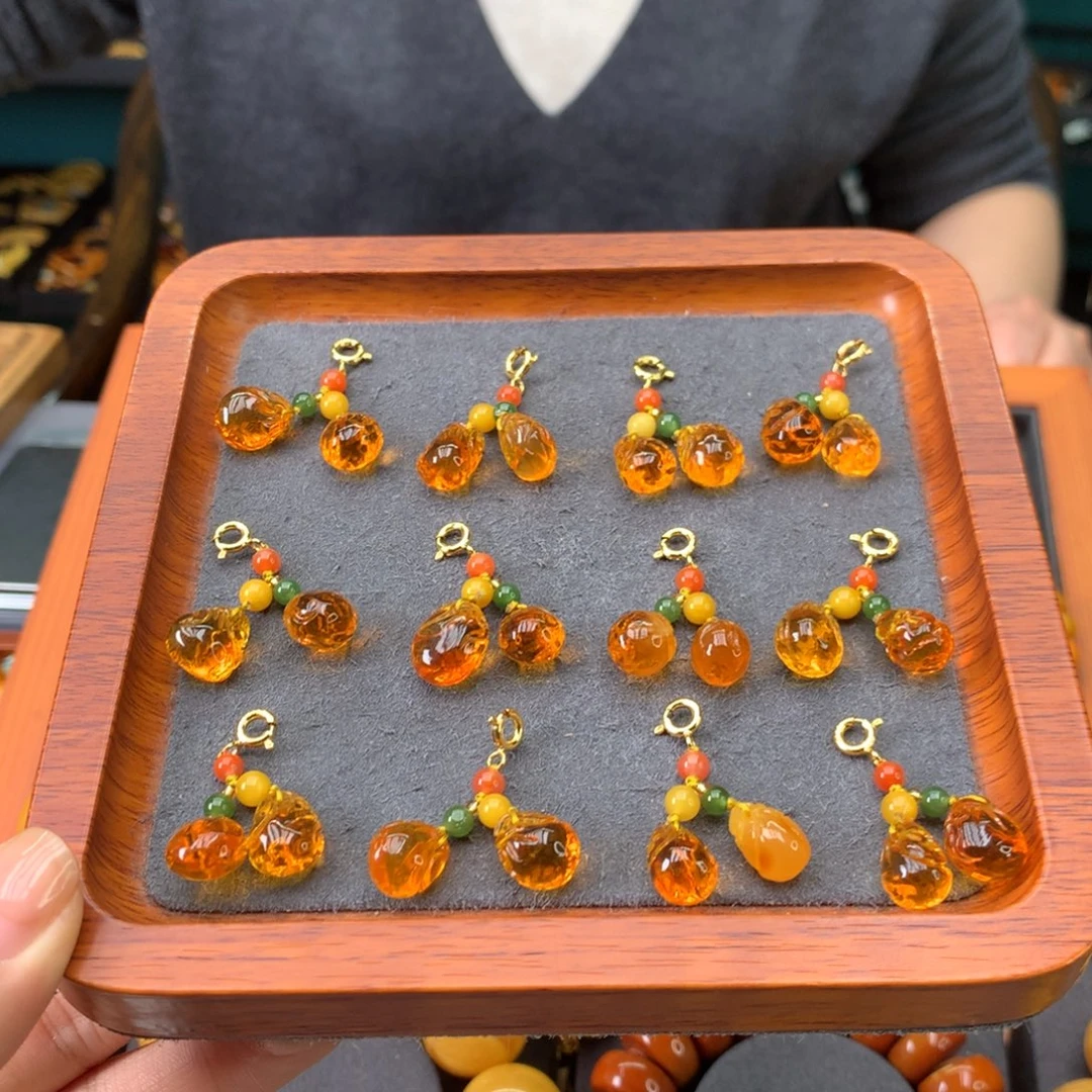 琥珀未镶嵌吊坠(不含链)多样性发一