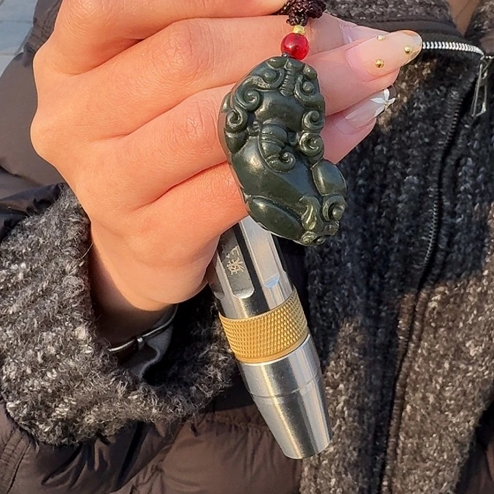 和田玉未镶嵌颈饰貔貅吊坠