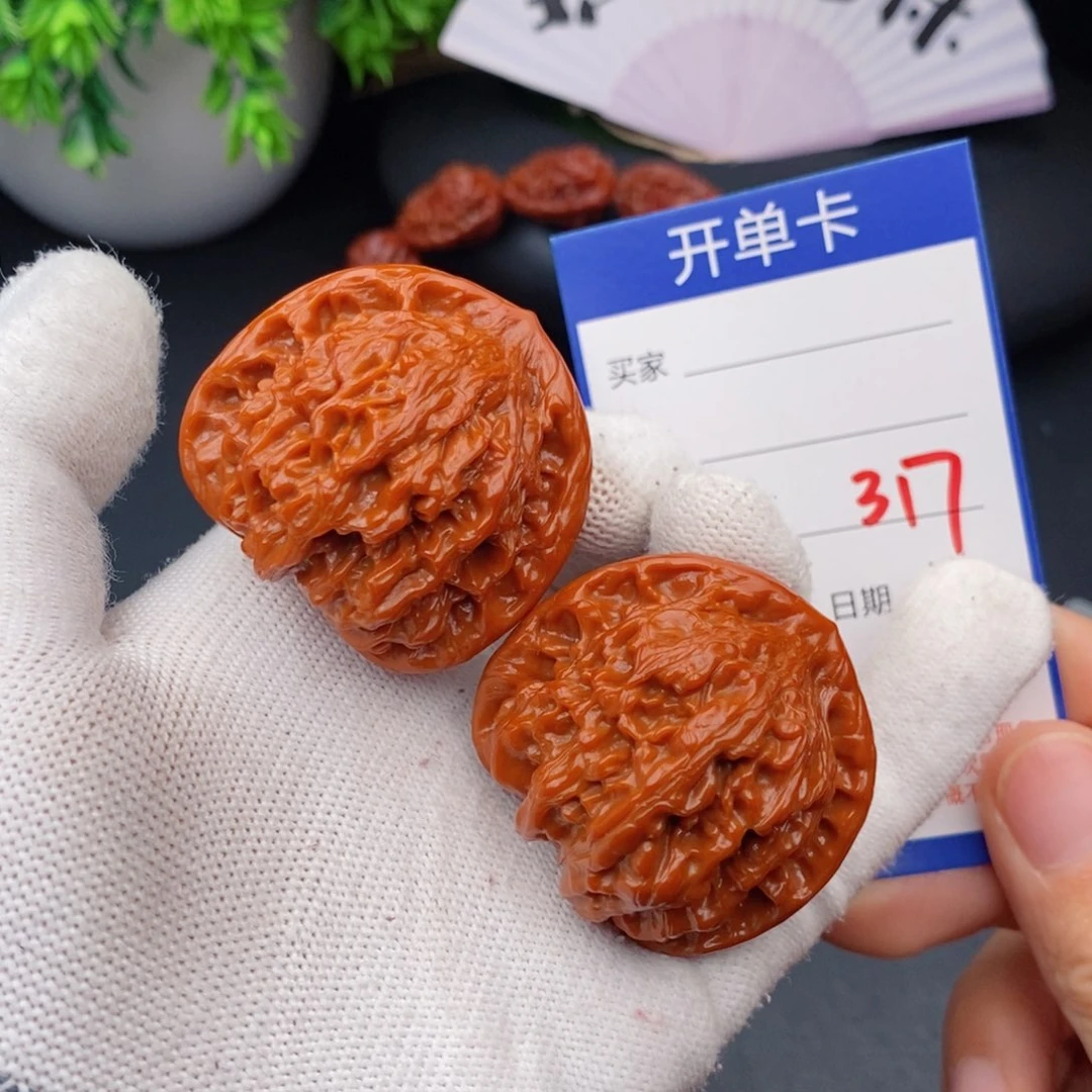 文玩核桃把件42红狮子317