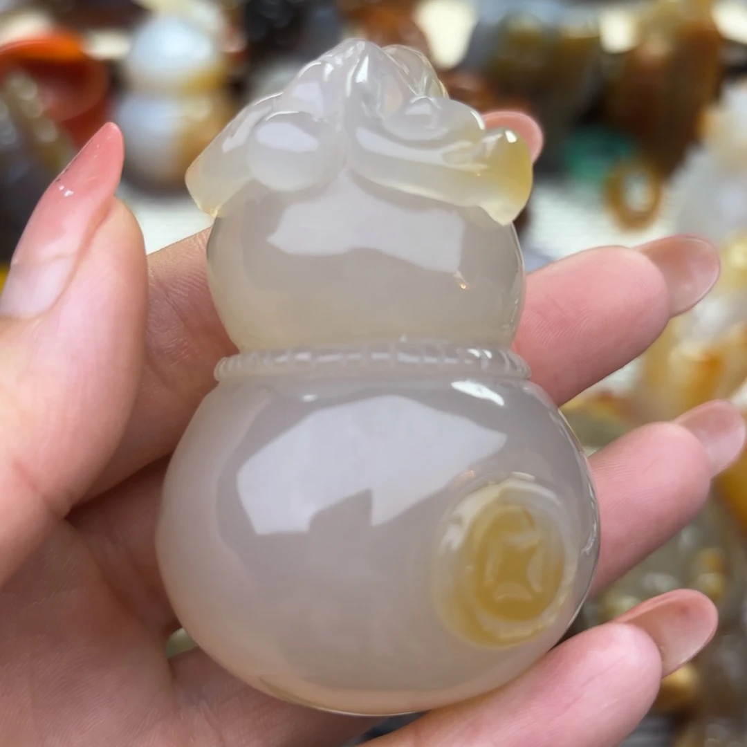 玛瑙/玉髓把件未镶嵌