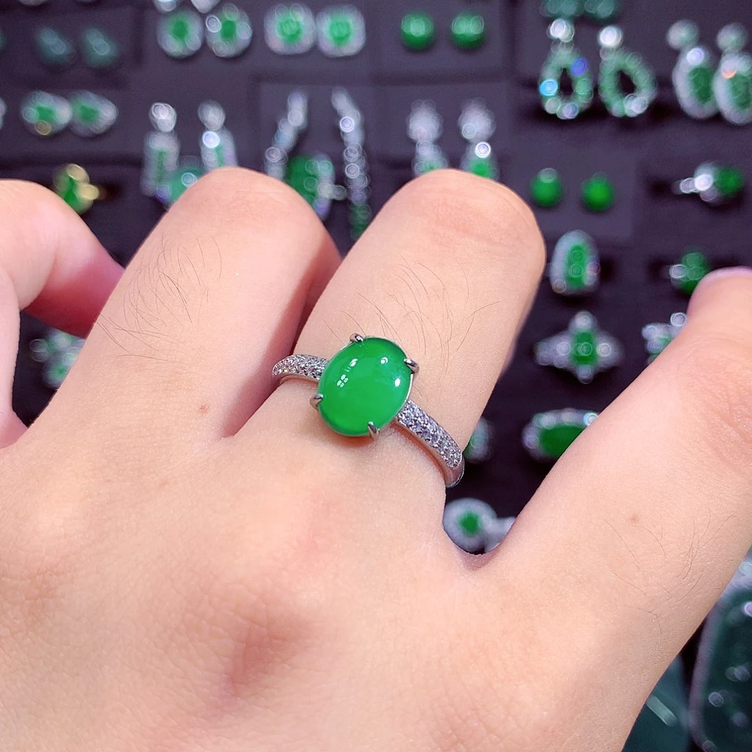 颈饰未镶嵌翡翠天然