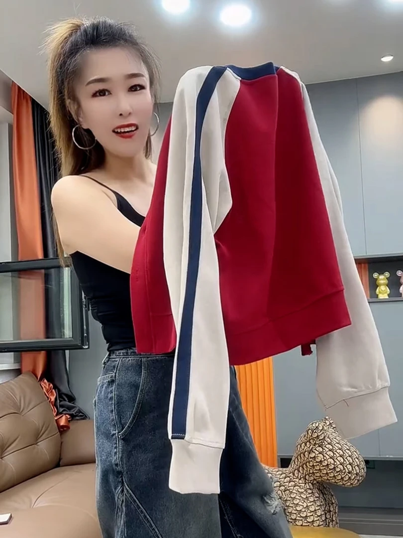 2025年超火别致独特高级感上衣小众不撞款减龄红色拼接卫衣女秋季