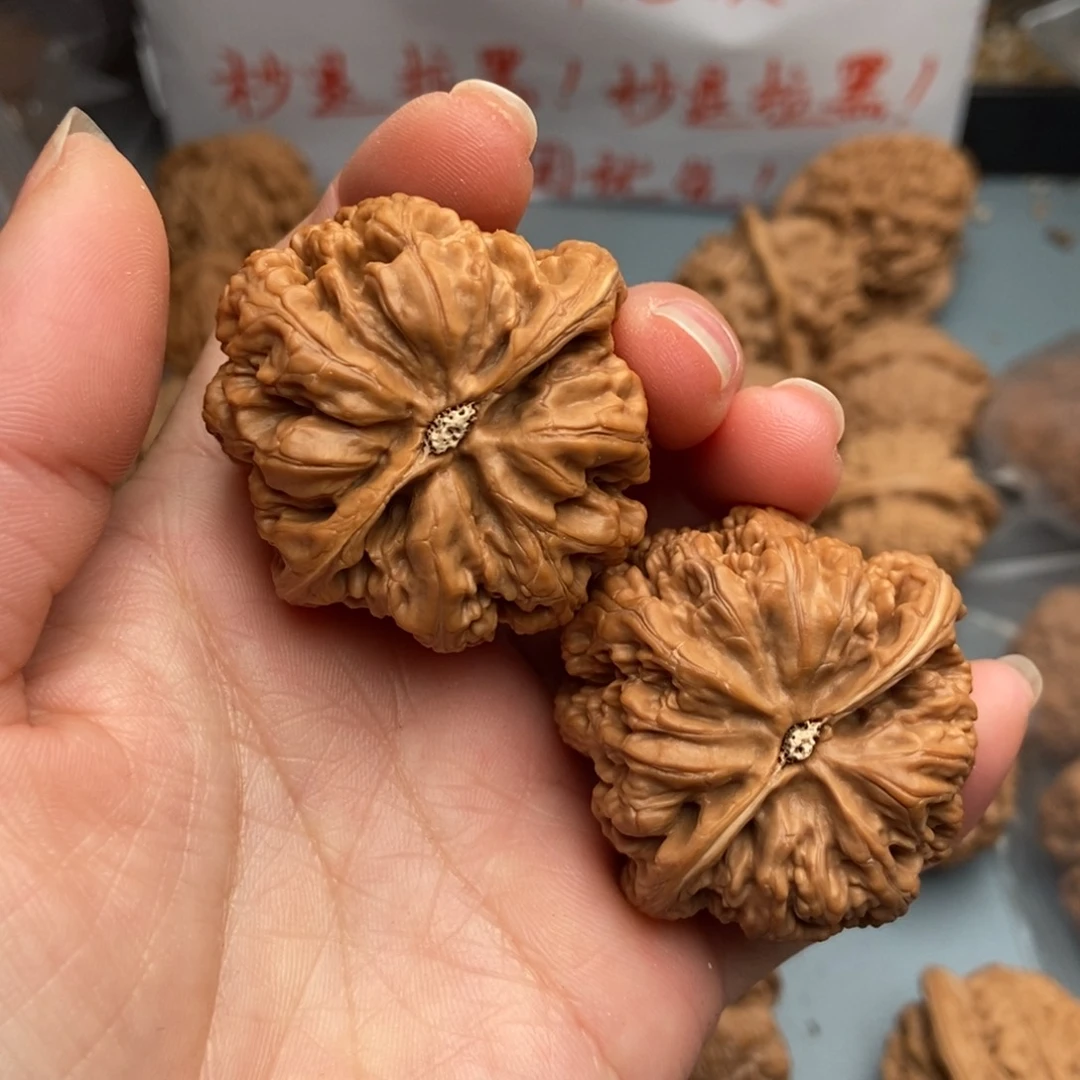 文玩核桃吊坠云***…粗筋2