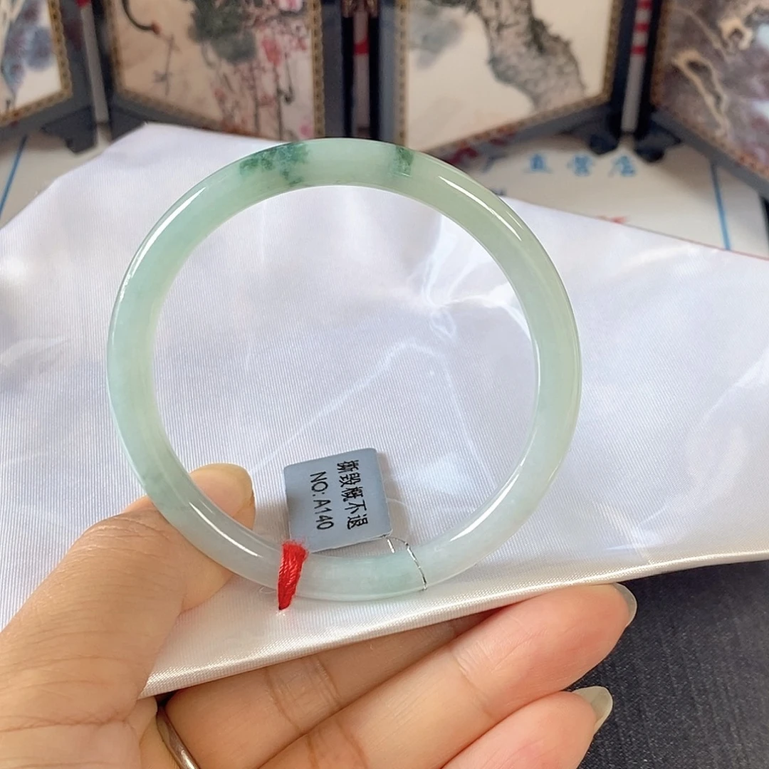 翡翠未镶嵌手镯52.4