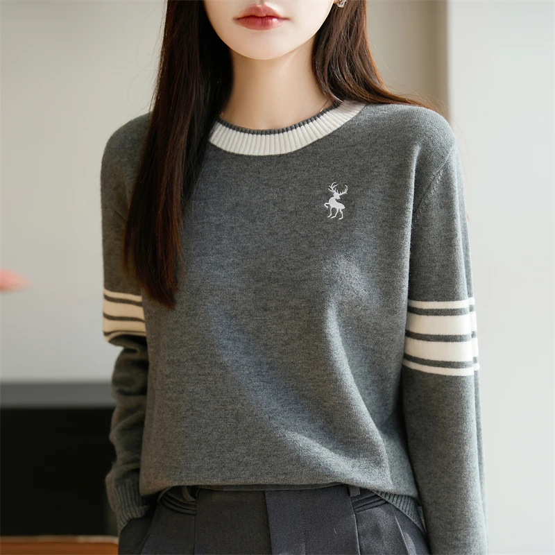 品牌女装正品冬季新款圆领拼色小鹿刺绣女士毛针织衫百搭打底衫