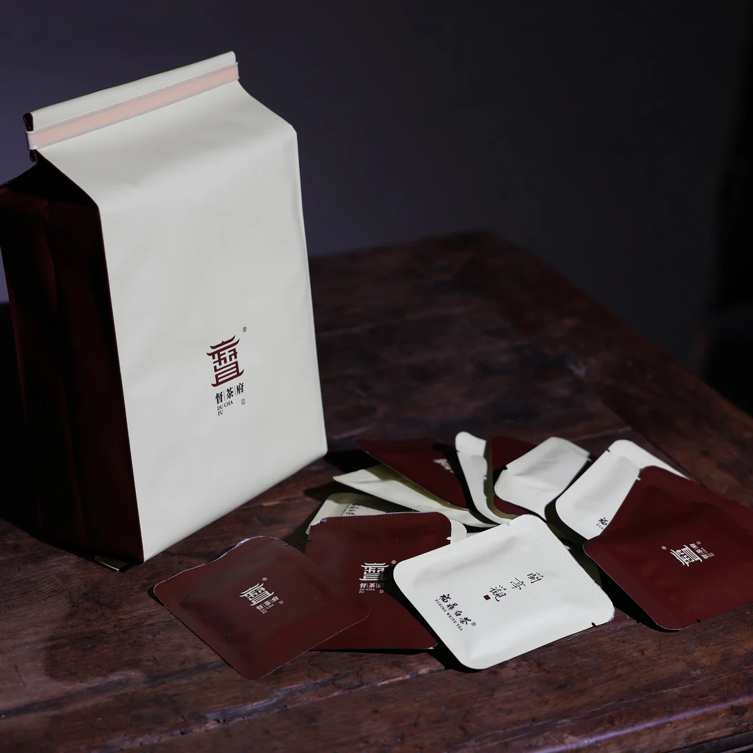 督茶府  ●【片片老白茶】贡眉茶叶春季 十年枣香味 250克袋装