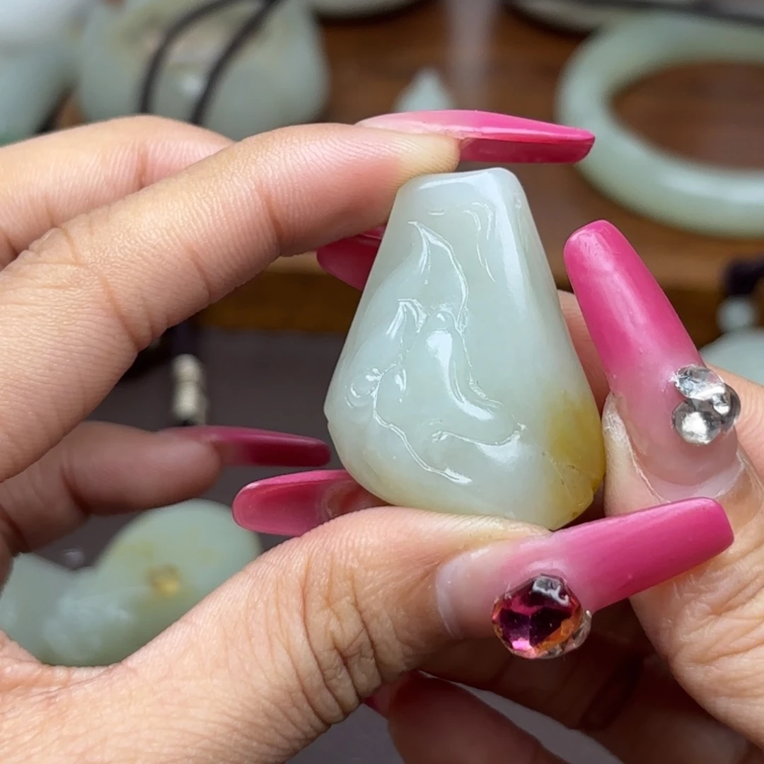 和田玉颈饰未镶嵌老*