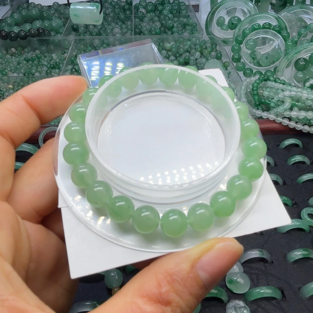 石英质玉（非洲翠）未镶嵌散珠卡8果绿珠子手串