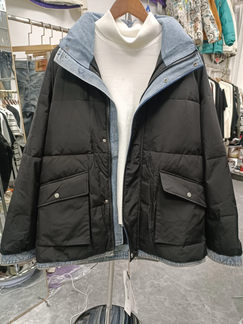 牛仔布拼色羽绒服