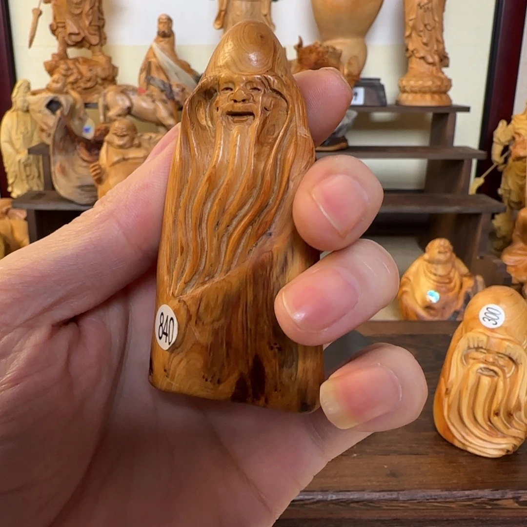 崖柏小木匠艺雕一物一拍