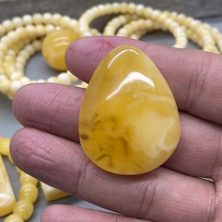 琥珀未镶嵌裸石水滴